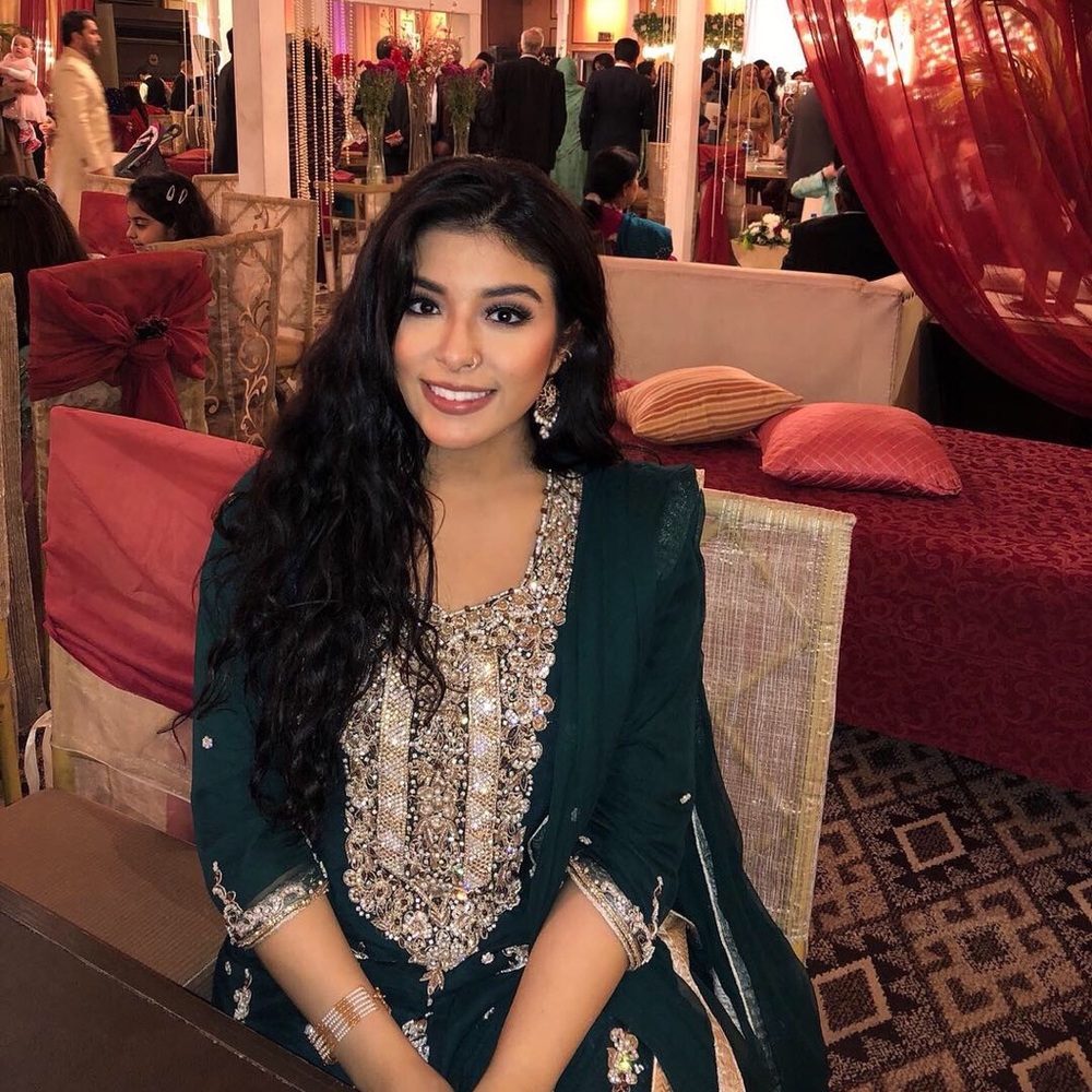 Meet your Posher, Laila
